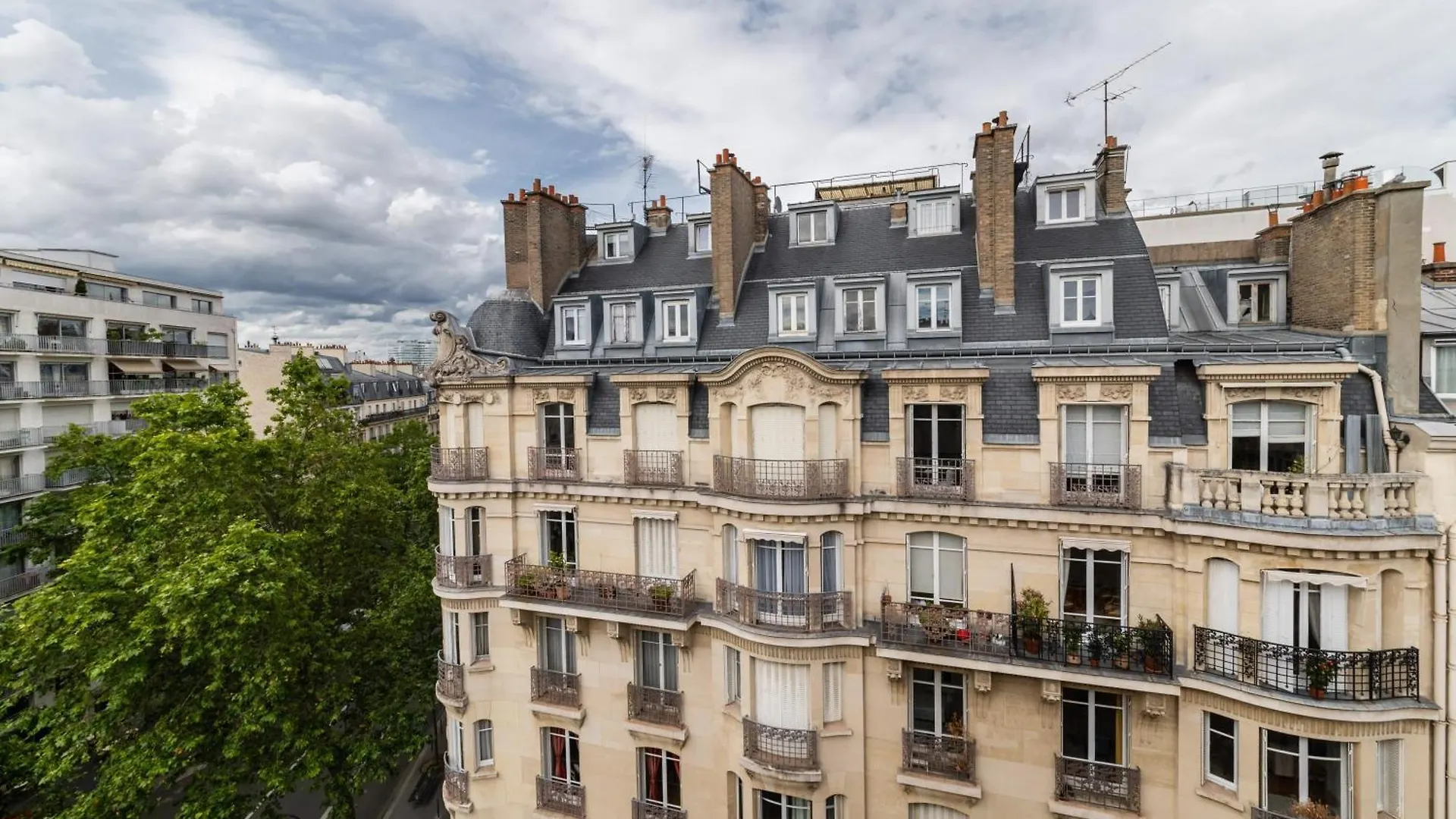 Apartment Studio Refait A Neuf Metro Pereire Paris 17 - 2P France
