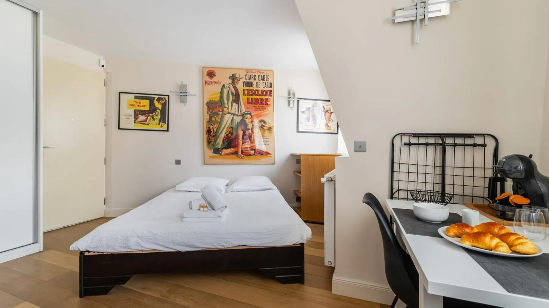Studio Refait A Neuf Metro Pereire Paris 17 - 2P Apartment